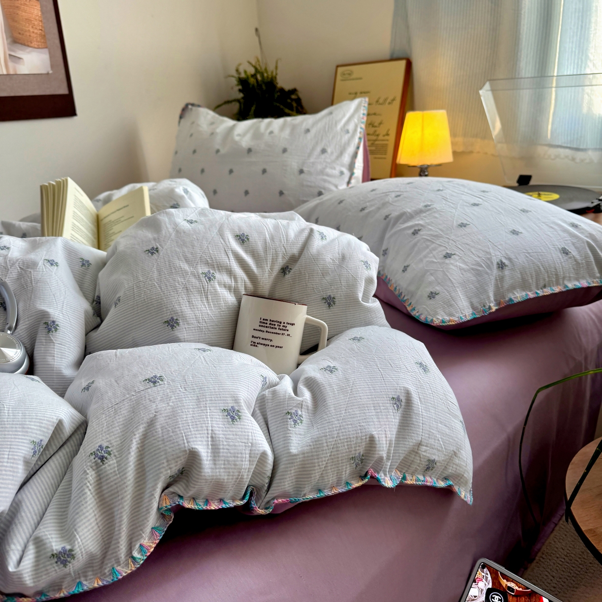 91家纺网 家纺一手货源 找家纺 田野 2026新款全棉水洗提花贝壳边四件套 紫花序