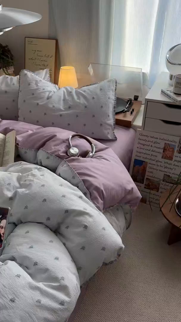 91家纺网 家纺一手货源 找家纺 田野 2026新款全棉水洗提花贝壳边四件套 紫花序