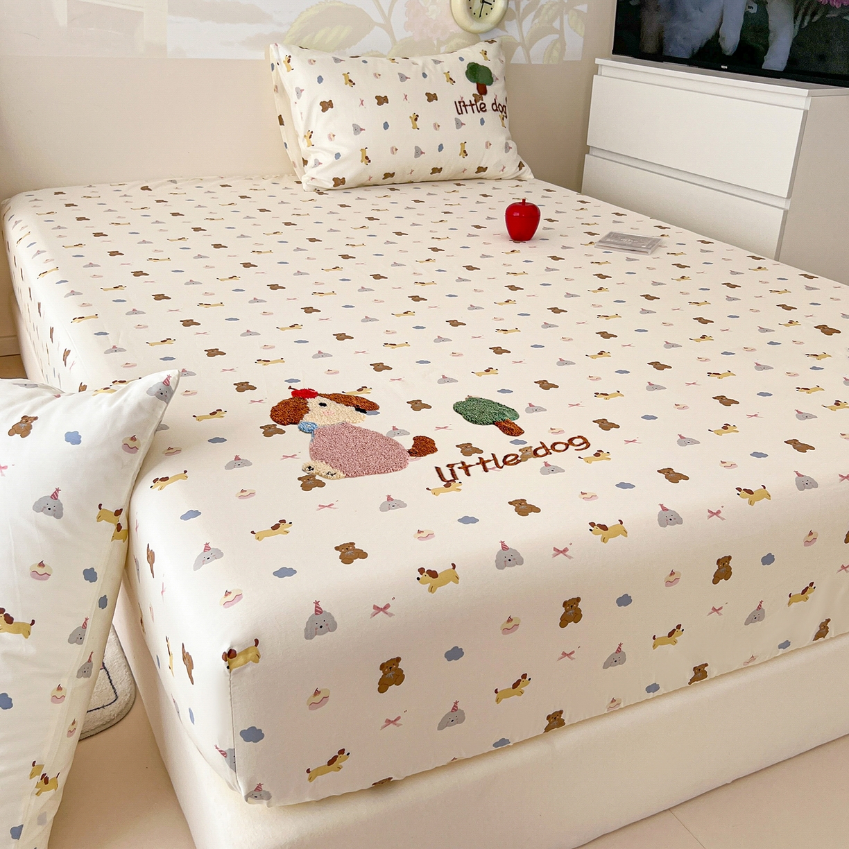 91家纺网 家纺一手货源 找家纺 舒居家纺 2026新款13070全棉纯棉毛巾绣单床笠床笠单件 奇趣缤纷