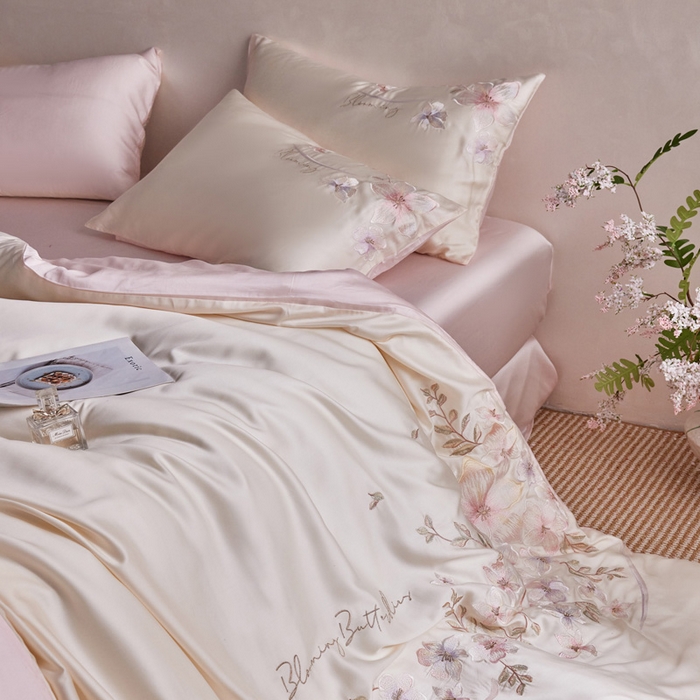 91家纺网 家纺一手货源 找家纺 爱缦 2026新款60支兰精天丝四件套--至真系列 米白粉