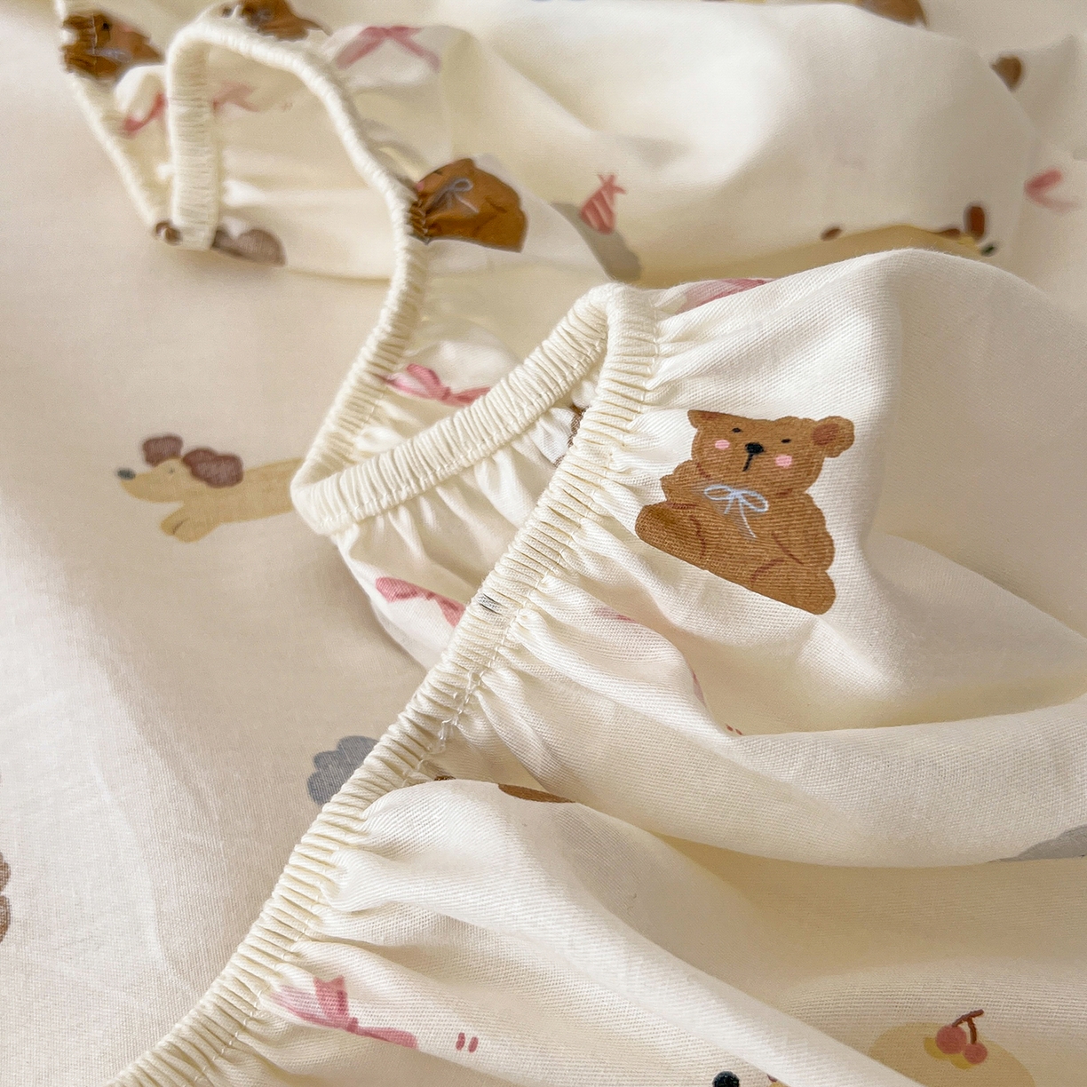 91家纺网 家纺一手货源 找家纺 舒居家纺 2026新款13070全棉纯棉毛巾绣单床笠床笠单件 奇趣缤纷