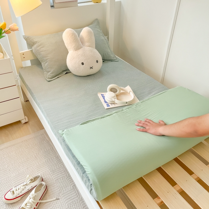 缦绣阁家纺 2026新款亲肤水洗棉舒适学生上下铺床垫套床笠床罩宿舍专用 垫套-条纹浅绿