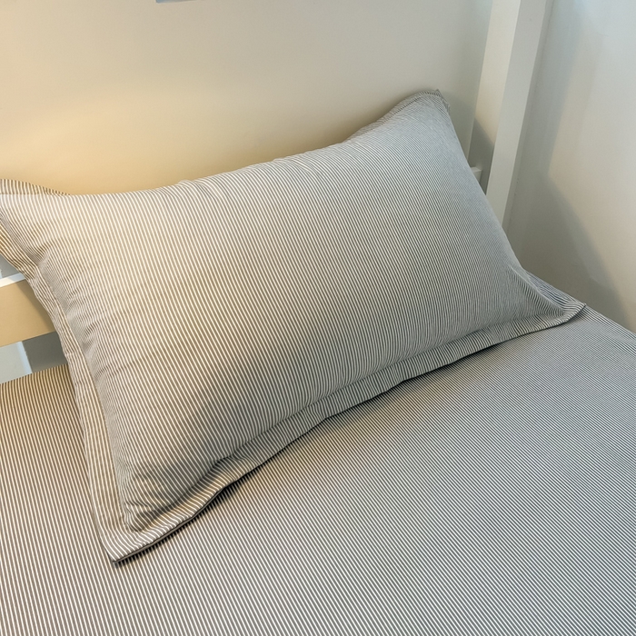 91家纺网 家纺一手货源 找家纺 缦绣阁家纺 2026新款亲肤水洗棉舒适学生上下铺床垫套床笠床罩宿舍专用 垫套-条纹浅灰