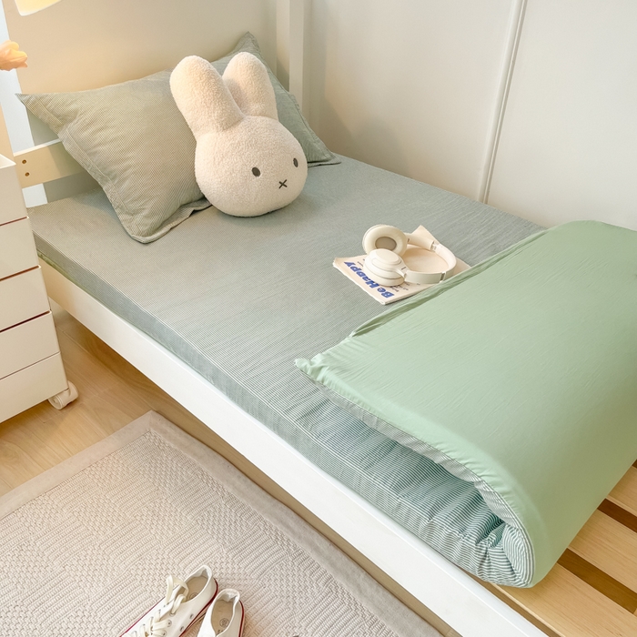 91家纺网 家纺一手货源 找家纺 缦绣阁家纺 2026新款亲肤水洗棉舒适学生上下铺床垫套床笠床罩宿舍专用 垫套-条纹浅绿