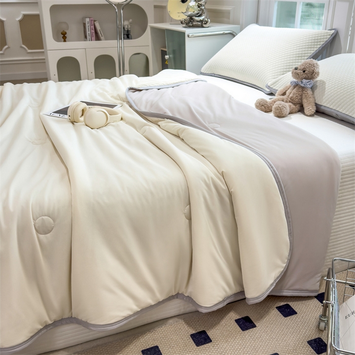 91家纺网 家纺一手货源 找家纺 乐家欣 2026新款凉感丝夏被系列 凉感夏被-奶昔白