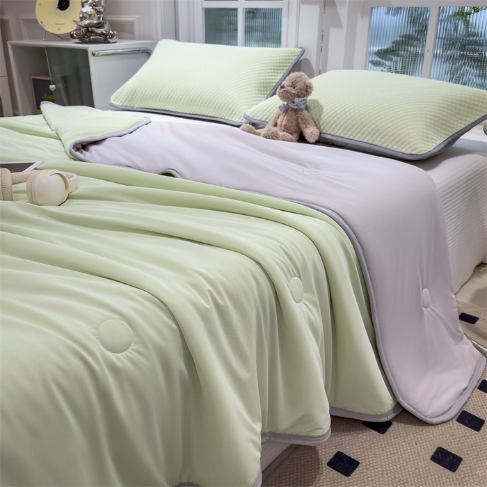 91家纺网 家纺一手货源 找家纺 乐家欣 2026新款凉感丝夏被系列 凉感夏被-嫩绿