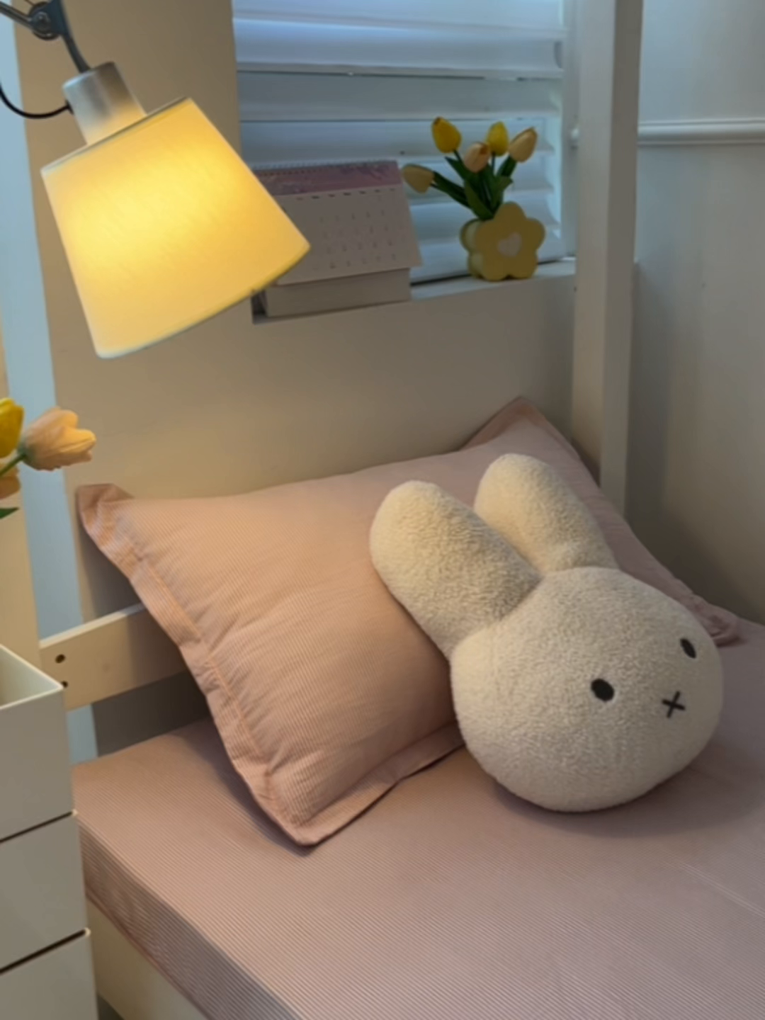 91家纺网 家纺一手货源 找家纺 缦绣阁家纺 2026新款亲肤水洗棉舒适学生上下铺床垫套床笠床罩宿舍专用 垫套-条纹浅粉