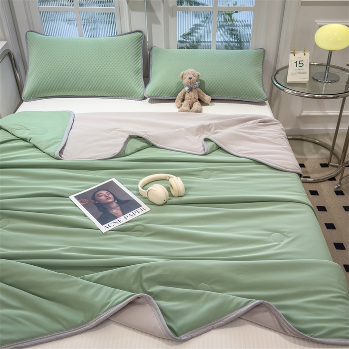 91家纺网 家纺一手货源 找家纺 乐家欣 2026新款凉感丝夏被系列 凉感夏被-松绿