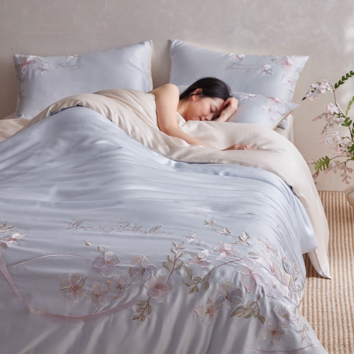 91家纺网 家纺一手货源 找家纺 爱缦 2026新款60支兰精天丝四件套--至真系列 蓝米驼