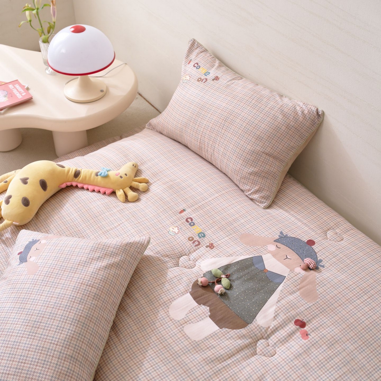 91家纺网 家纺一手货源 找家纺 久典家居 2026新款A类全棉双层纱数码定位花型春秋被夏被 兔哆哆