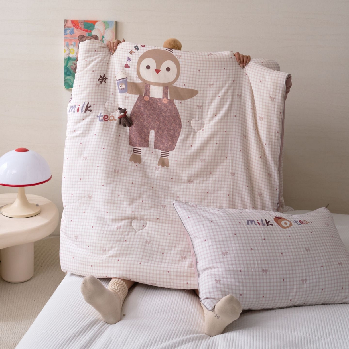 91家纺网 家纺一手货源 找家纺 久典家居 2026新款A类全棉双层纱数码定位花型春秋被夏被 小企鹅