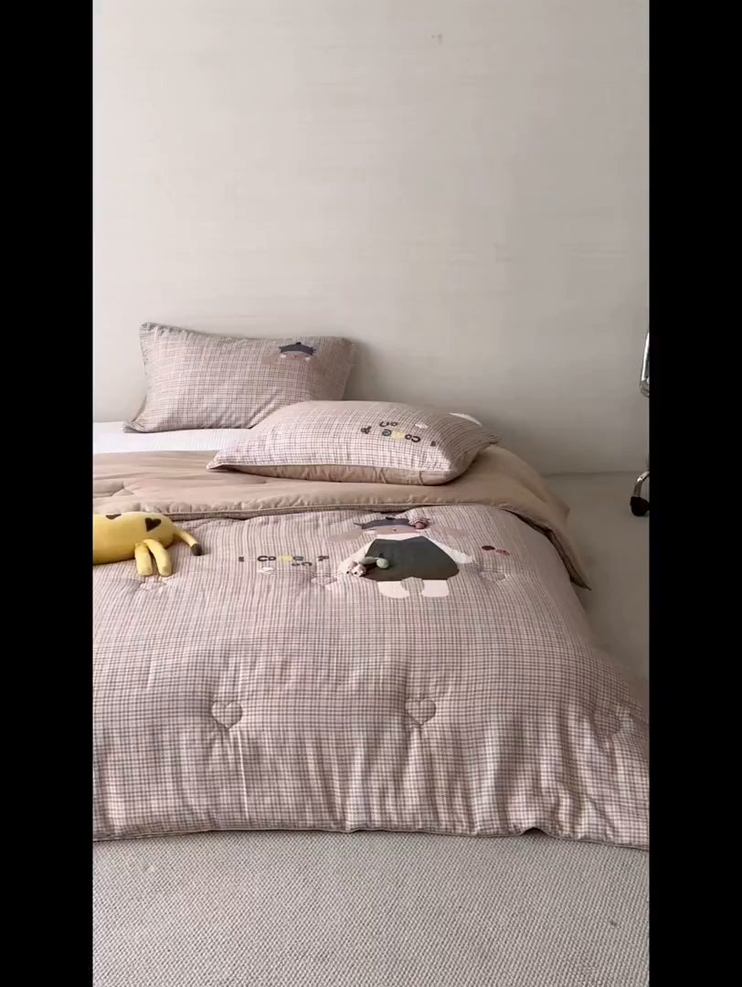 91家纺网 家纺一手货源 找家纺 久典家居 2026新款A类全棉双层纱数码定位花型春秋被夏被 兔哆哆