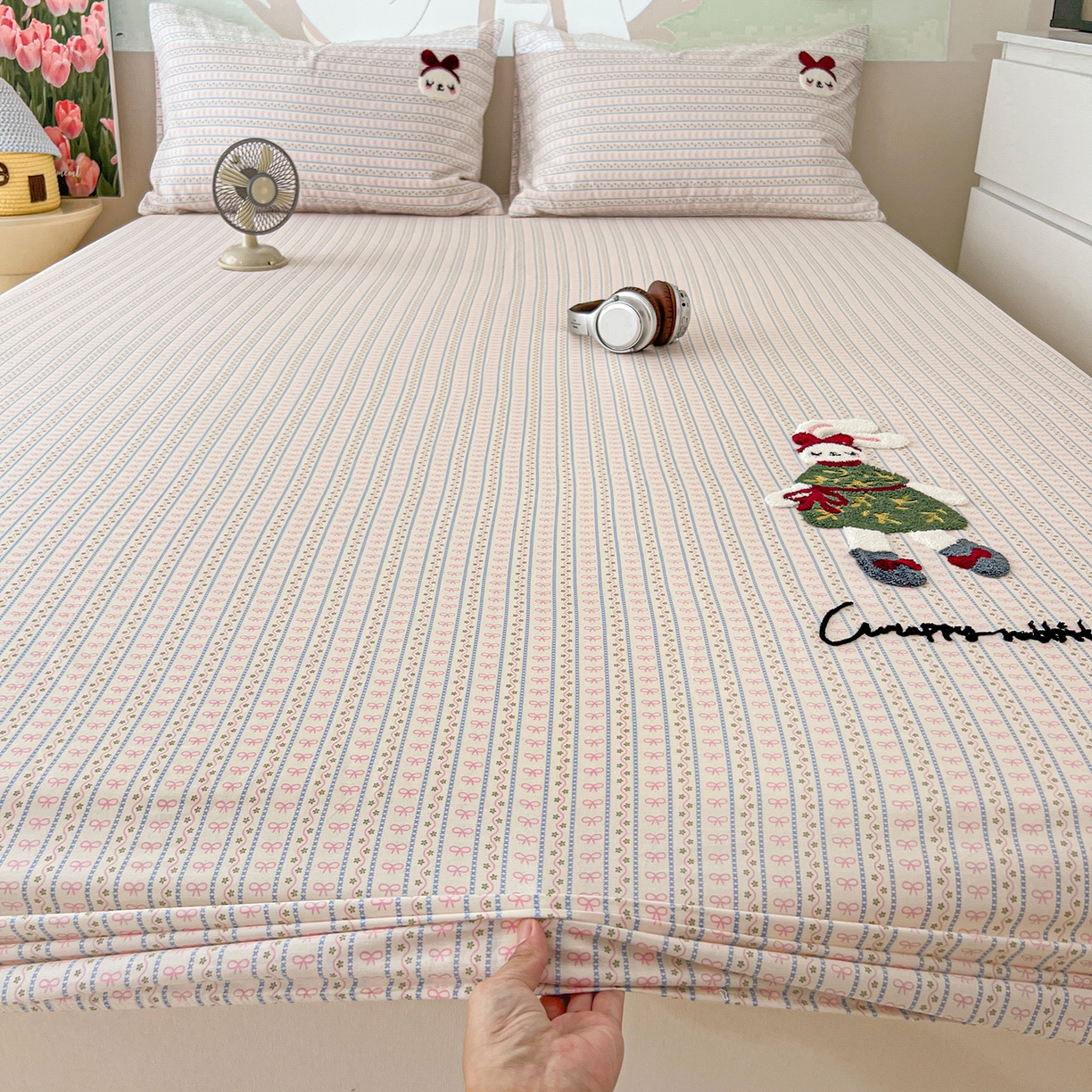 91家纺网 家纺一手货源 找家纺 舒居家纺 2026新款13070全棉纯棉毛巾绣单床笠床笠单件 友谊结