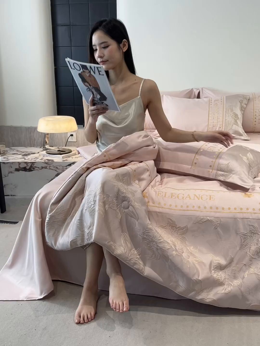 91家纺网 家纺一手货源 找家纺 （总）宇航家纺 2026新款A类金丝浮雕提花水洗真丝夏被四件套