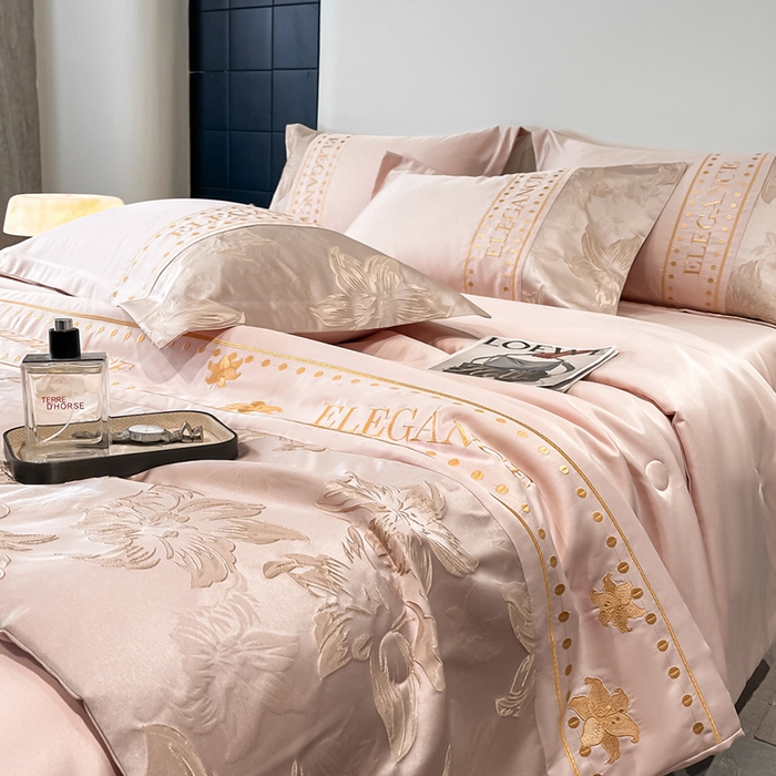 91家纺网 家纺一手货源 找家纺 （总）宇航家纺 2026新款A类金丝浮雕提花水洗真丝夏被四件套