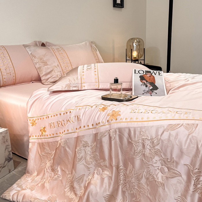 91家纺网 家纺一手货源 找家纺 （总）宇航家纺 2026新款A类金丝浮雕提花水洗真丝夏被四件套