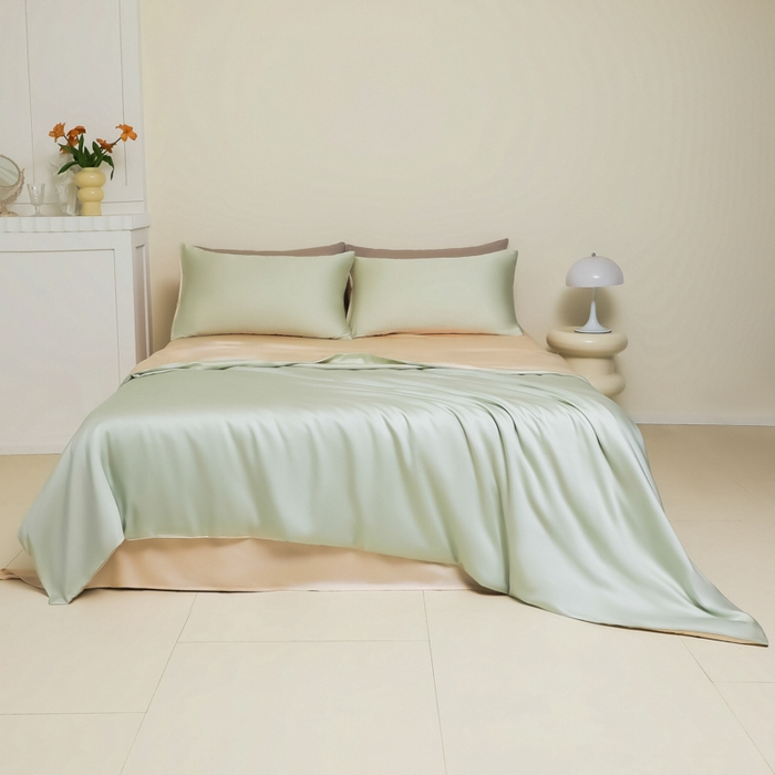 91家纺网 家纺一手货源 找家纺 缦绣阁家纺 2026新款夏季水洗冰丝轻奢四件套及丝滑裸睡被套被罩单品 淡绿奶昔