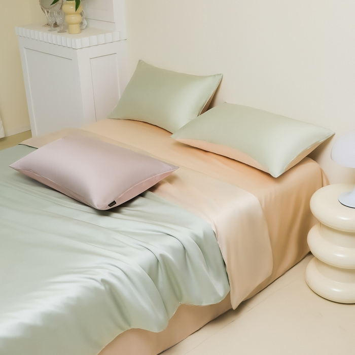 91家纺网 家纺一手货源 找家纺 缦绣阁家纺 2026新款夏季水洗冰丝轻奢四件套及丝滑裸睡被套被罩单品 淡绿奶昔