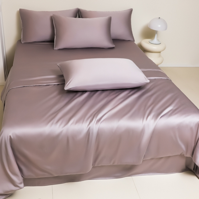 91家纺网 家纺一手货源 找家纺 缦绣阁家纺 2026新款夏季水洗冰丝轻奢四件套及丝滑裸睡被套被罩单品 椰子灰