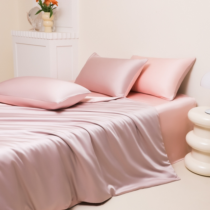 91家纺网 家纺一手货源 找家纺 缦绣阁家纺 2026新款夏季水洗冰丝轻奢四件套及丝滑裸睡被套被罩单品 豆沙紫+粉