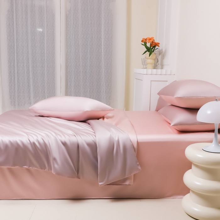 91家纺网 家纺一手货源 找家纺 缦绣阁家纺 2026新款夏季水洗冰丝轻奢四件套及丝滑裸睡被套被罩单品 豆沙紫+粉