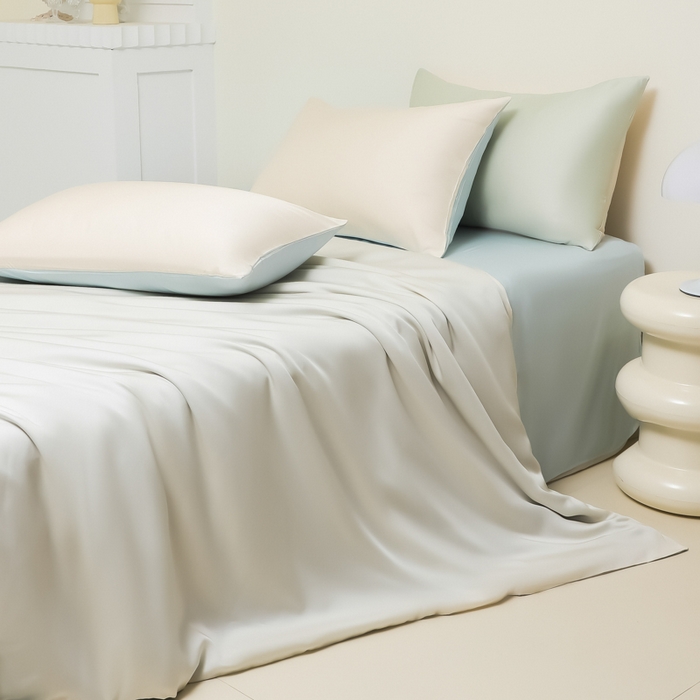 91家纺网 家纺一手货源 找家纺 缦绣阁家纺 2026新款夏季水洗冰丝轻奢四件套及丝滑裸睡被套被罩单品 芝士碧湖兰