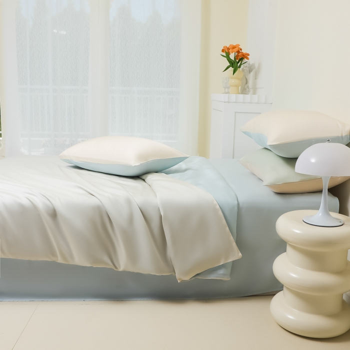 91家纺网 家纺一手货源 找家纺 缦绣阁家纺 2026新款夏季水洗冰丝轻奢四件套及丝滑裸睡被套被罩单品 芝士碧湖兰
