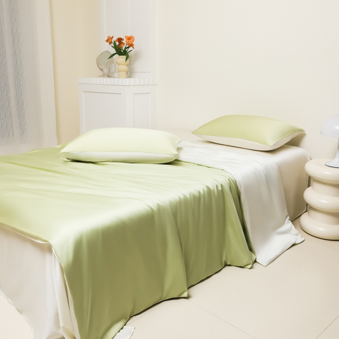 91家纺网 家纺一手货源 找家纺 缦绣阁家纺 2026新款夏季水洗冰丝轻奢四件套及丝滑裸睡被套被罩单品 果绿芝士