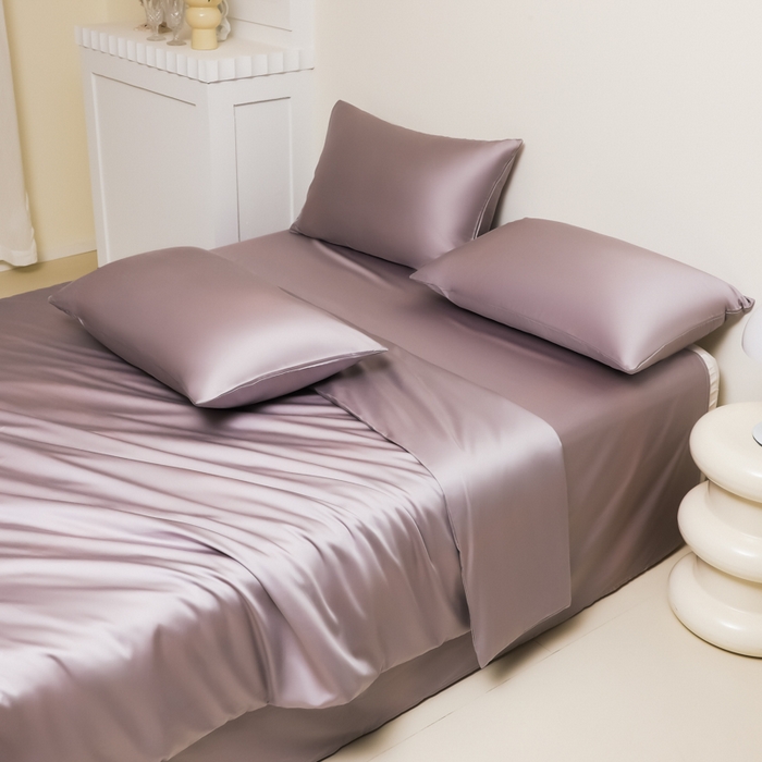 91家纺网 家纺一手货源 找家纺 缦绣阁家纺 2026新款夏季水洗冰丝轻奢四件套及丝滑裸睡被套被罩单品 椰子灰