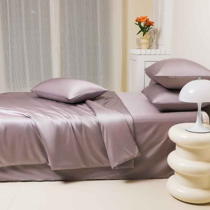 91家纺网 家纺一手货源 找家纺 缦绣阁家纺 2026新款夏季水洗冰丝轻奢四件套及丝滑裸睡被套被罩单品 椰子灰