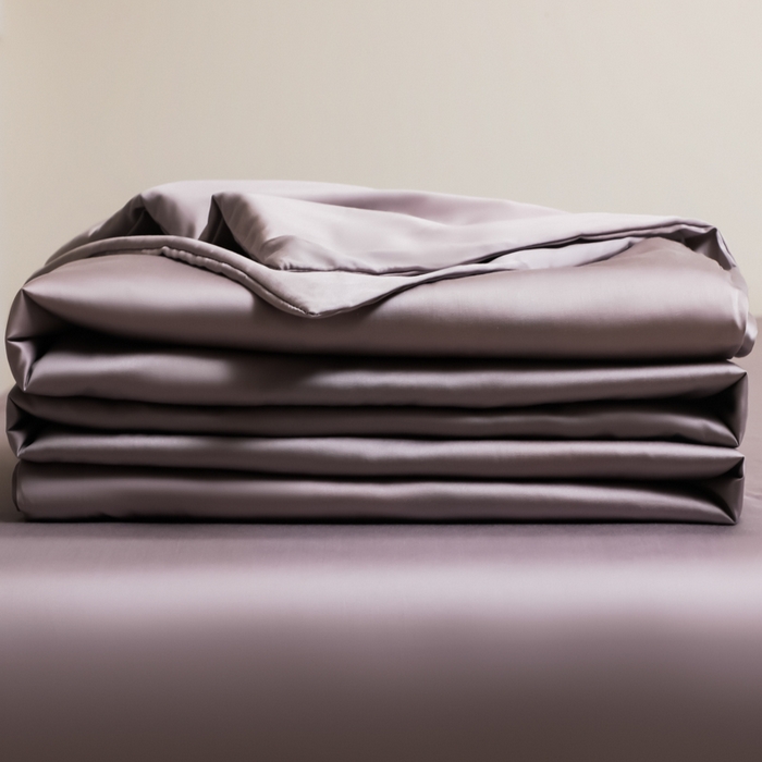 91家纺网 家纺一手货源 找家纺 缦绣阁家纺 2026新款夏季水洗冰丝轻奢四件套及丝滑裸睡被套被罩单品 椰子灰