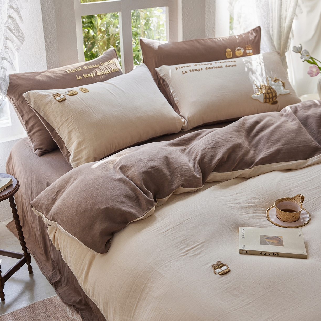 91家纺网 家纺一手货源 找家纺 沐珩家纺 2026新款直播爆款A类母婴级素色全棉双层皱皱纱绣花纯棉双层纱四件套 慕斯小猫