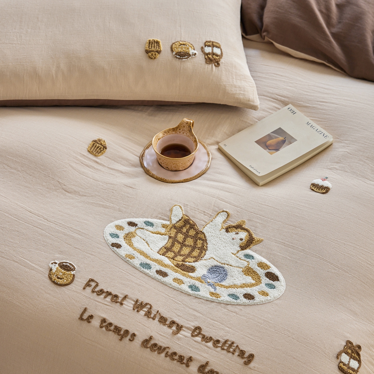 91家纺网 家纺一手货源 找家纺 沐珩家纺 2026新款直播爆款A类母婴级素色全棉双层皱皱纱绣花纯棉双层纱四件套 慕斯小猫