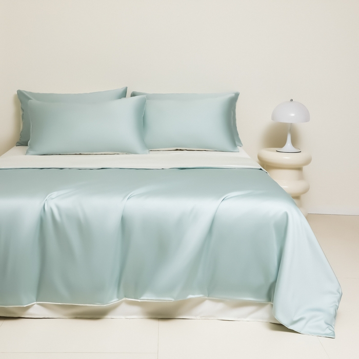 91家纺网 家纺一手货源 找家纺 缦绣阁家纺 2026新款夏季水洗冰丝轻奢四件套及丝滑裸睡被套被罩单品 水绿芝士