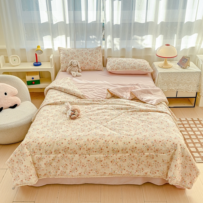 91家纺网 家纺一手货源 找家纺 水木坊 2026新款云感双层纱抗菌花边夏被夏凉被空调被-晴风系列 晴风-序曲粉