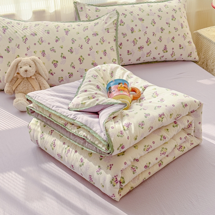 91家纺网 家纺一手货源 找家纺 水木坊 2026新款云感双层纱抗菌花边夏被夏凉被空调被-晴风系列 晴风-葡萄多多