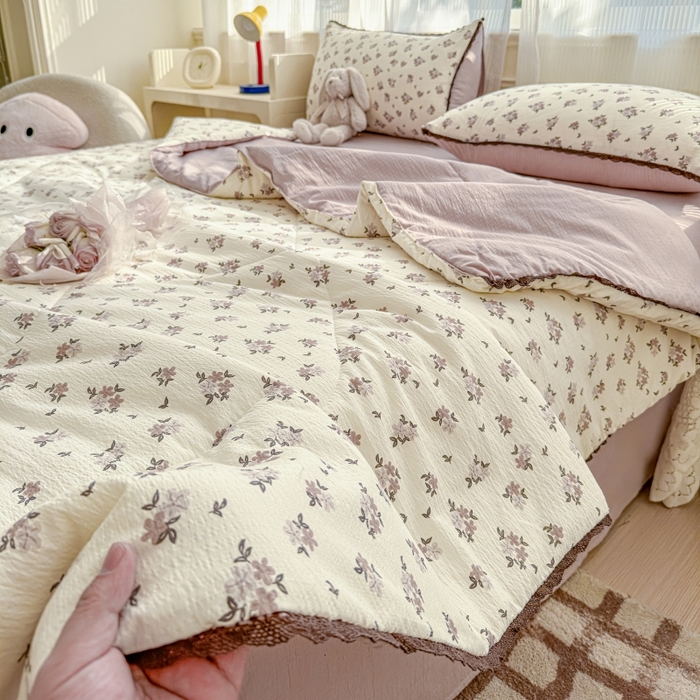 91家纺网 家纺一手货源 找家纺 水木坊 2026新款云感双层纱抗菌花边夏被夏凉被空调被-晴风系列 晴风-苏瑾