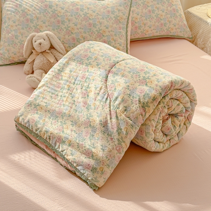 91家纺网 家纺一手货源 找家纺 水木坊 2026新款云感双层纱抗菌花边夏被夏凉被空调被-晴风系列 晴风-童话花岛