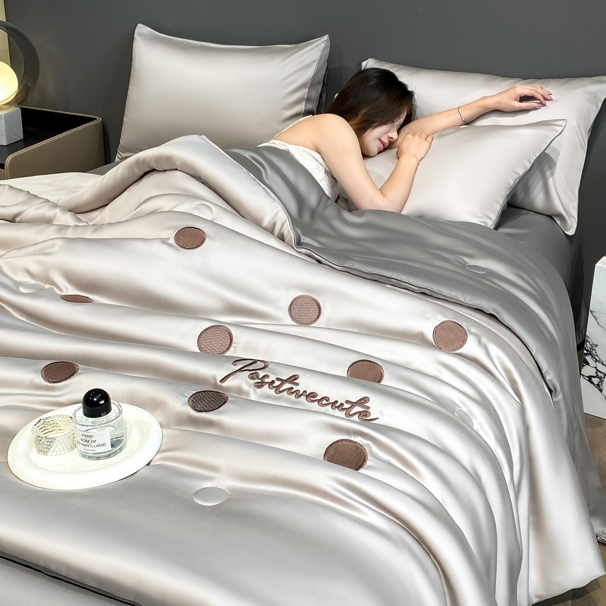 91家纺网 家纺一手货源 找家纺 （总）云棉坊 2026新款水洗冰丝夏被-满绣系列