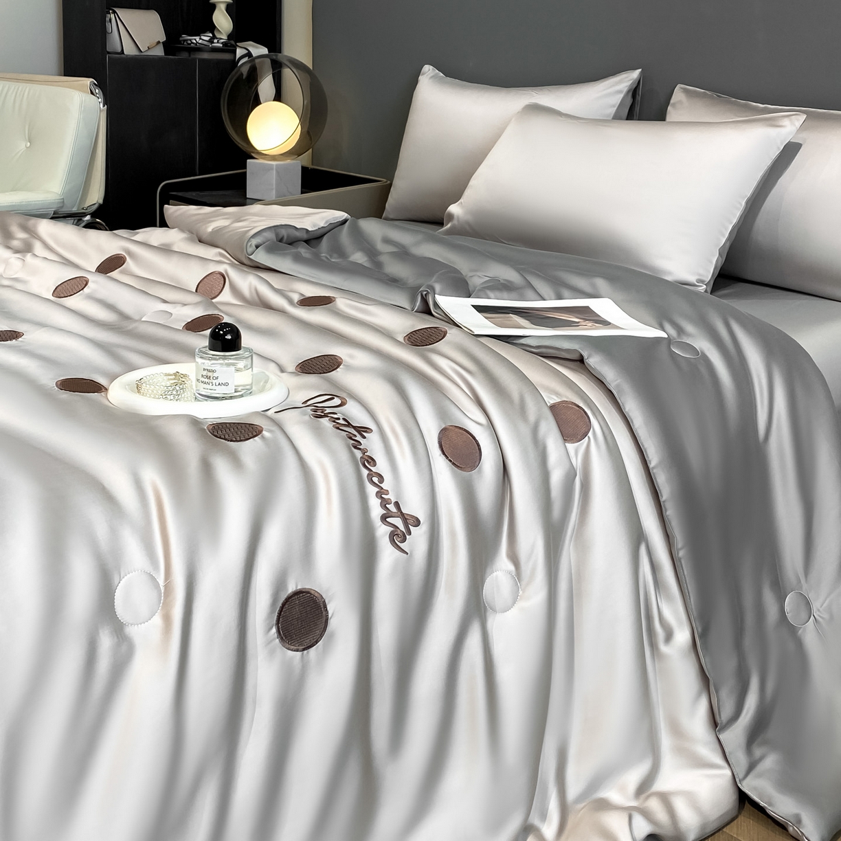 91家纺网 家纺一手货源 找家纺 （总）云棉坊 2026新款水洗冰丝夏被-满绣系列