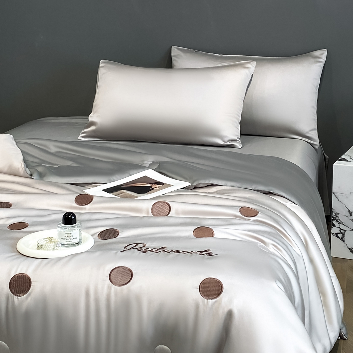 91家纺网 家纺一手货源 找家纺 （总）云棉坊 2026新款水洗冰丝夏被-满绣系列