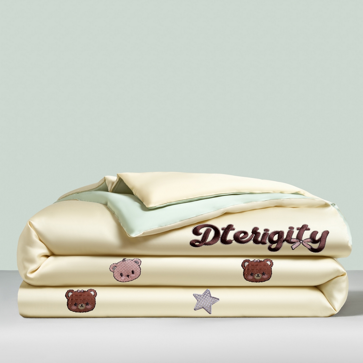 91家纺网 家纺一手货源 找家纺 云棉坊 2026新款水洗冰丝夏被-满绣系列 梦幻熊-奶黄绿