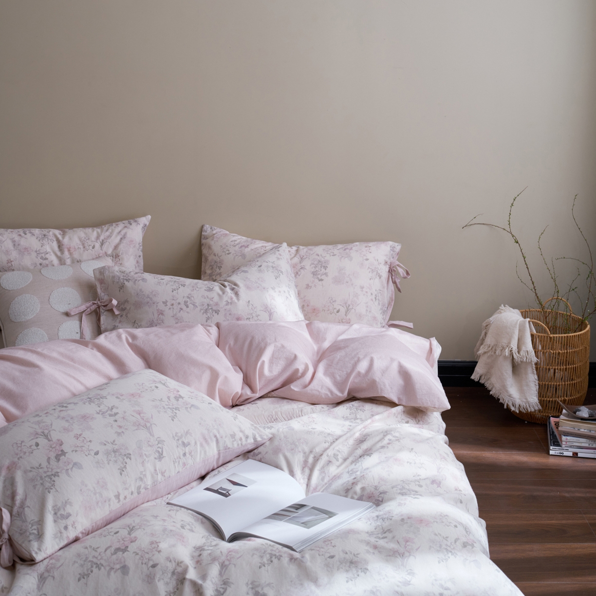 91家纺网 家纺一手货源 找家纺 久典家居 2026新款A类棉麻数码印花四件套 田园花语