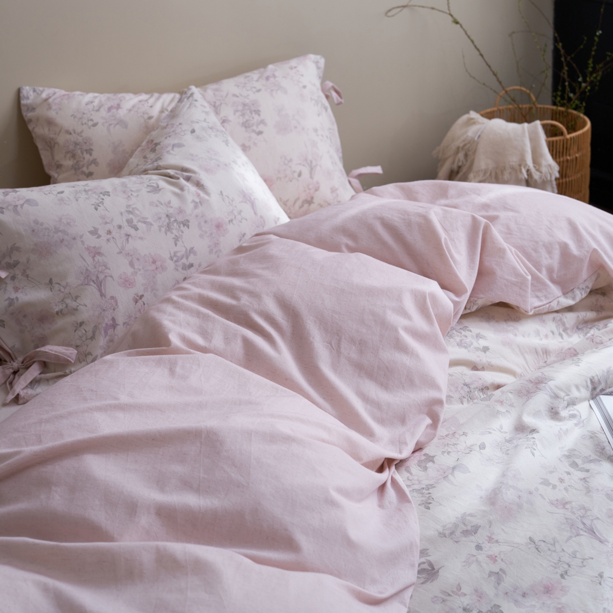 91家纺网 家纺一手货源 找家纺 久典家居 2026新款A类棉麻数码印花四件套 田园花语