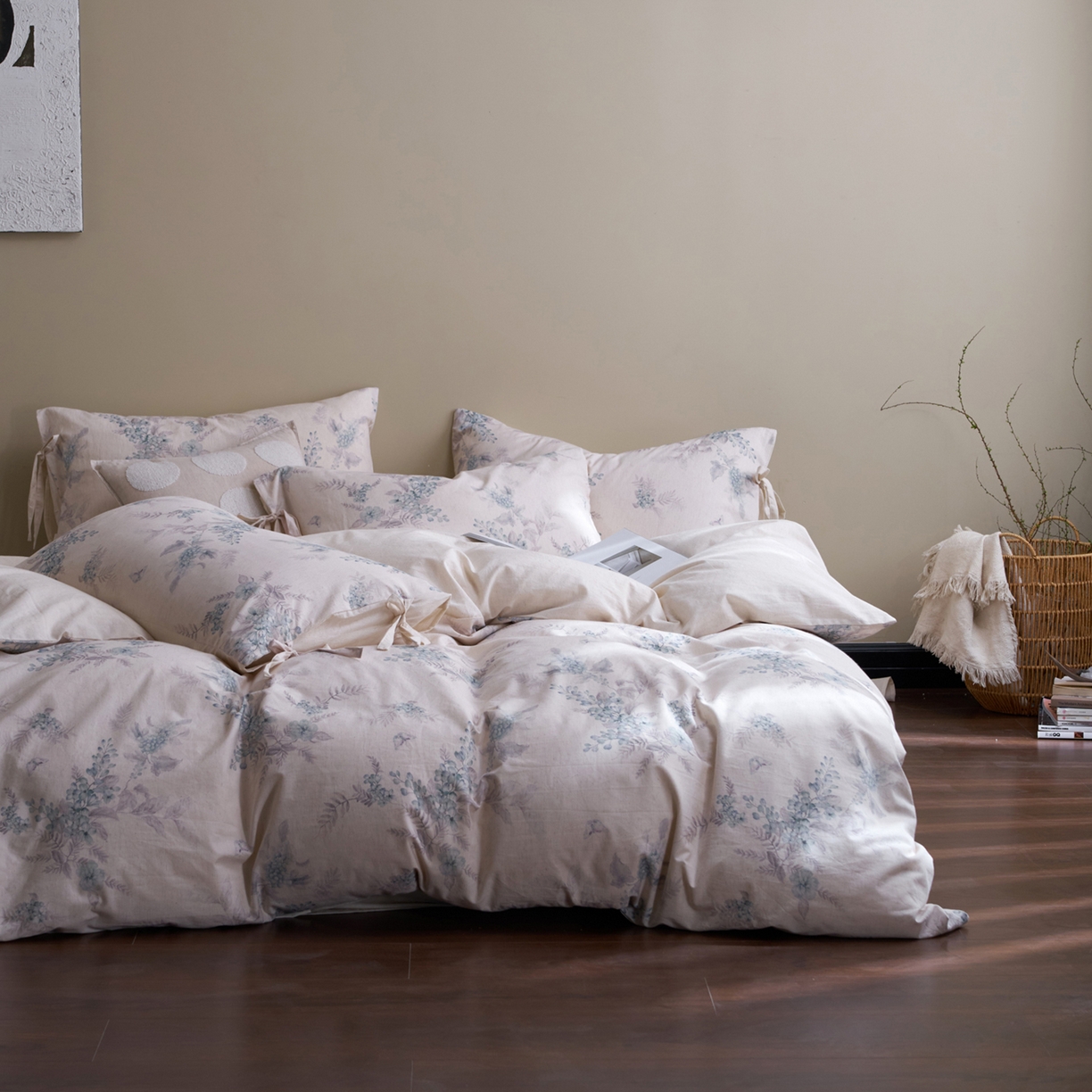 91家纺网 家纺一手货源 找家纺 久典家居 2026新款A类棉麻数码印花四件套 蓝絮花影