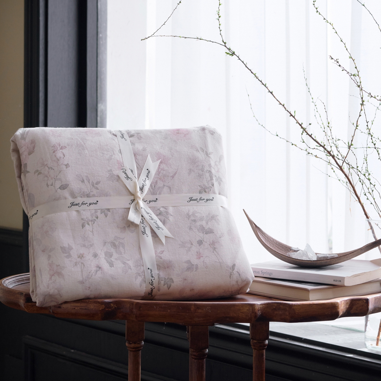 91家纺网 家纺一手货源 找家纺 久典家居 2026新款A类棉麻数码印花四件套 田园花语