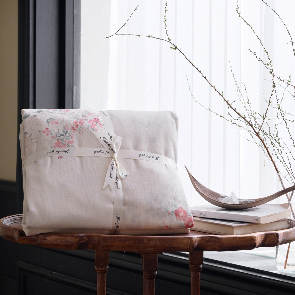 91家纺网 家纺一手货源 找家纺 久典家居 2026新款A类棉麻数码印花四件套 花间集