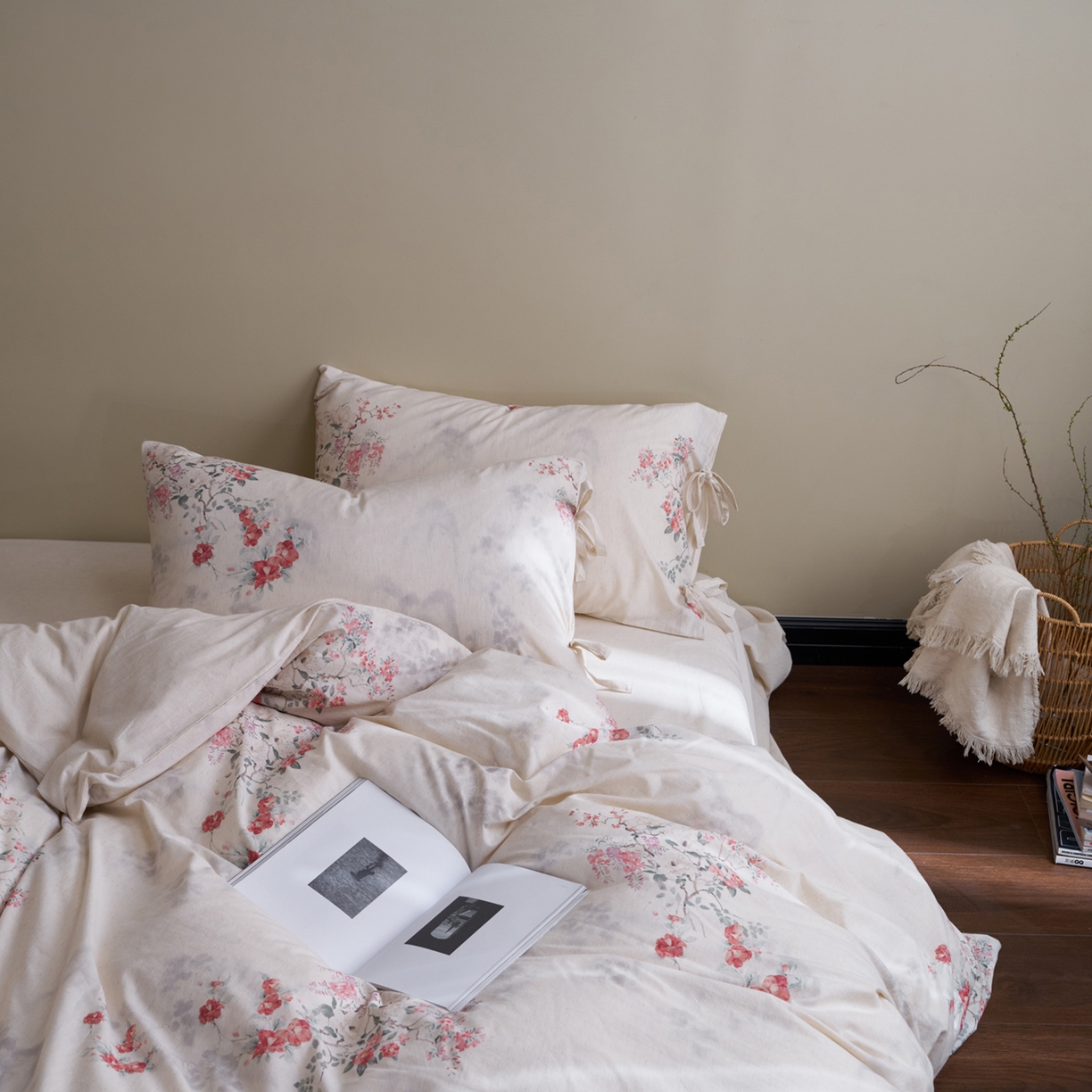 91家纺网 家纺一手货源 找家纺 久典家居 2026新款A类棉麻数码印花四件套 花间集