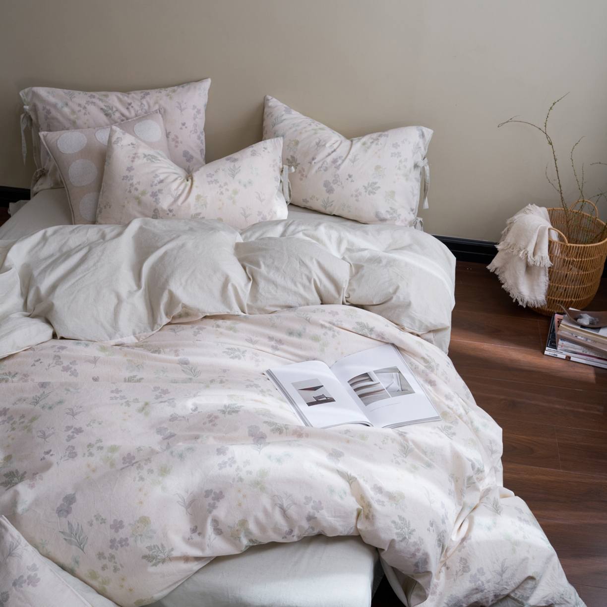 91家纺网 家纺一手货源 找家纺 久典家居 2026新款A类棉麻数码印花四件套 春野织梦