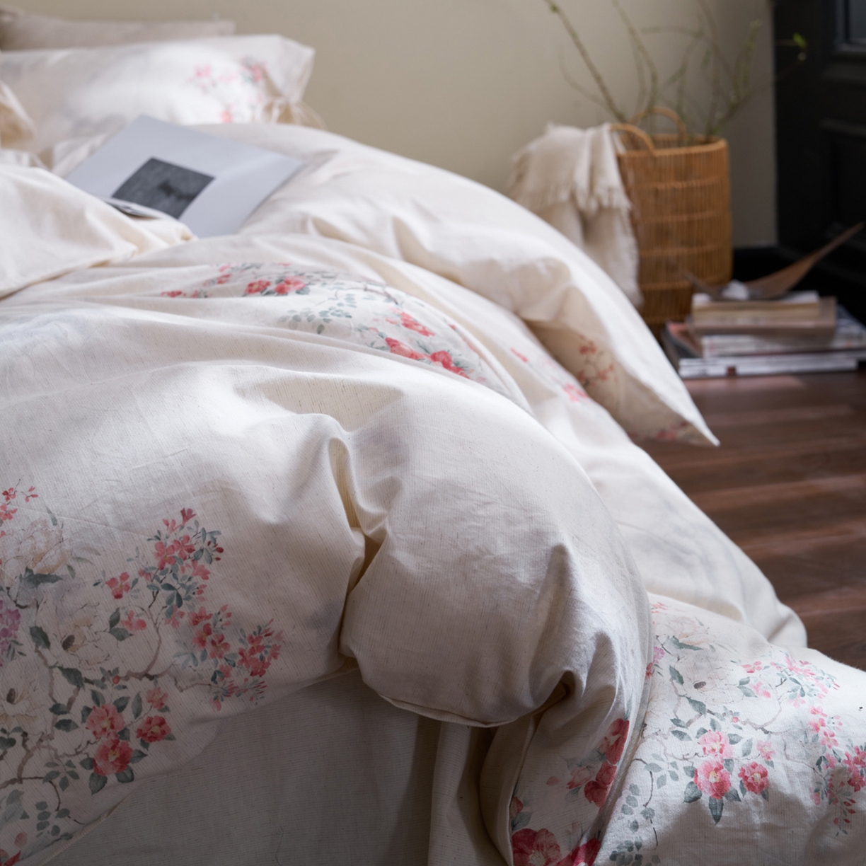 91家纺网 家纺一手货源 找家纺 久典家居 2026新款A类棉麻数码印花四件套 花间集